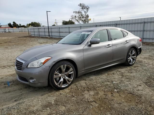 2014 Infiniti Q70 3.7