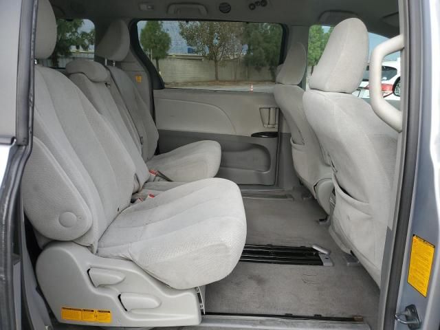 2011 Toyota Sienna LE