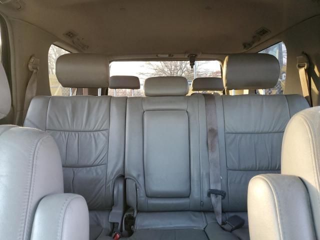 2004 Toyota Sequoia SR5