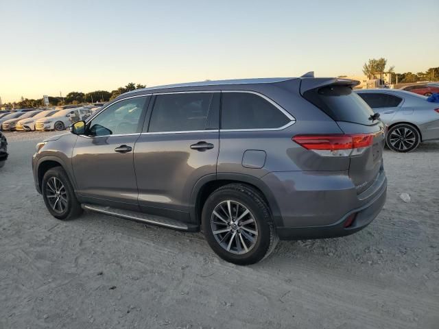 2019 Toyota Highlander SE