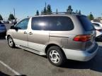 1999 Toyota Sienna LE