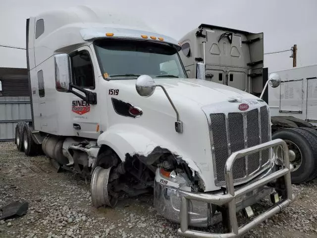 2021 Peterbilt 579