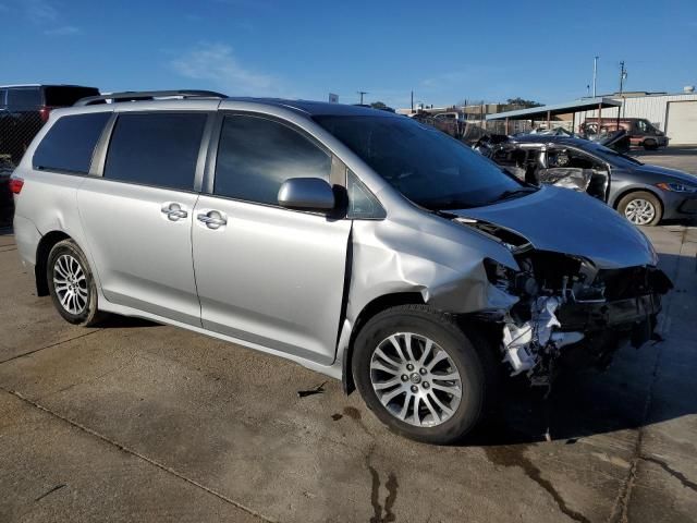 2019 Toyota Sienna XLE