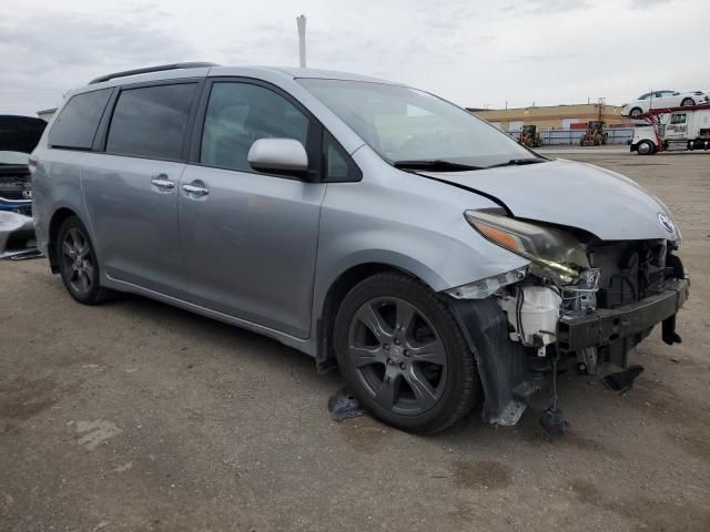 2017 Toyota Sienna SE