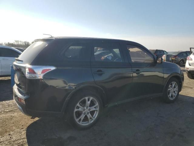 2015 Mitsubishi Outlander SE