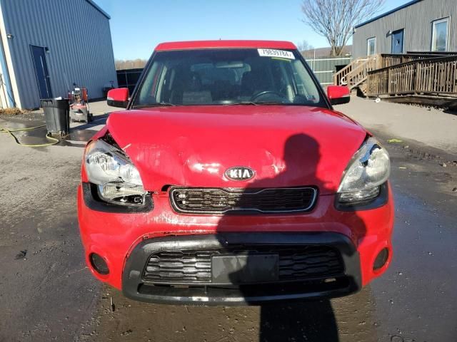 2013 KIA Soul +