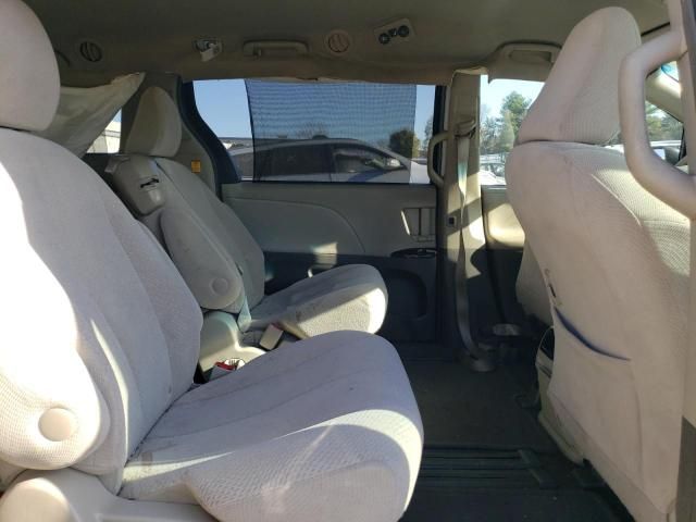 2012 Toyota Sienna LE