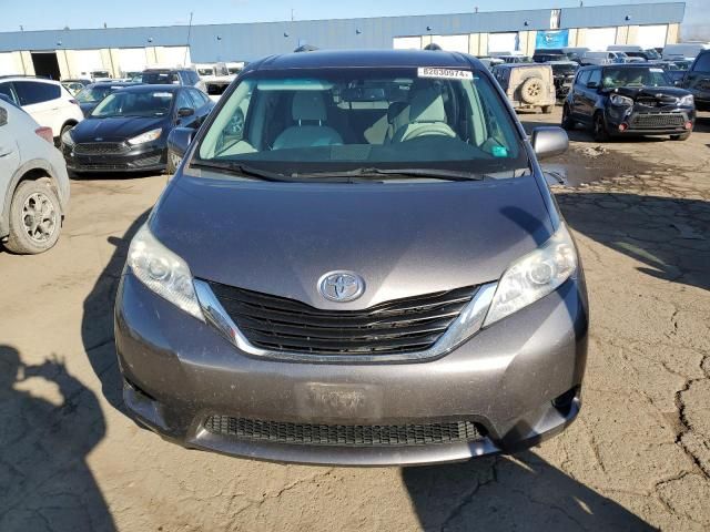 2011 Toyota Sienna LE