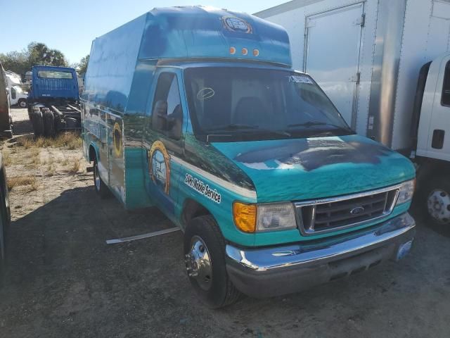 2004 Ford Econoline E350 Super Duty Cutaway Van