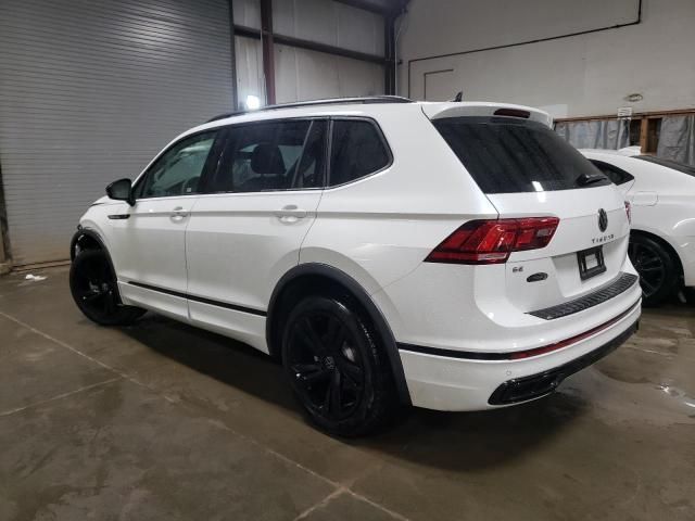 2024 Volkswagen Tiguan SE R-LINE Black