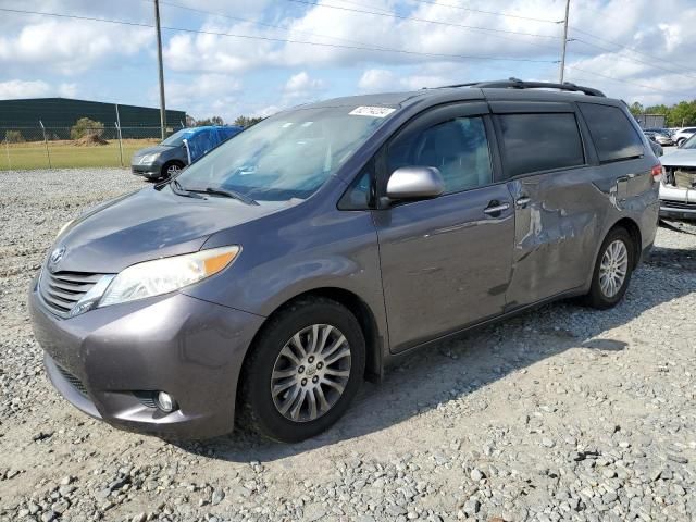 2012 Toyota Sienna XLE