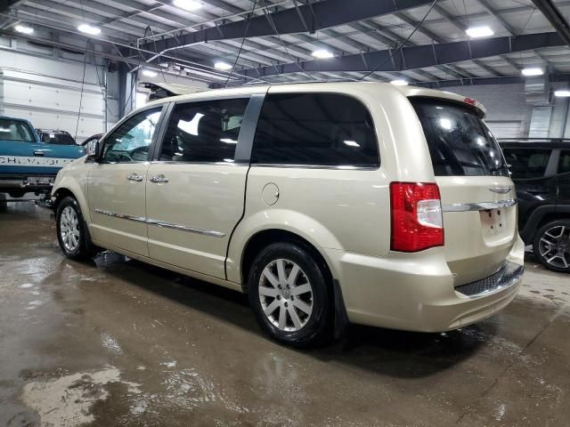 2012 Chrysler Town & Country Touring L