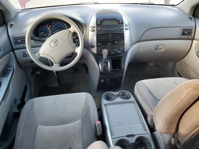 2009 Toyota Sienna CE