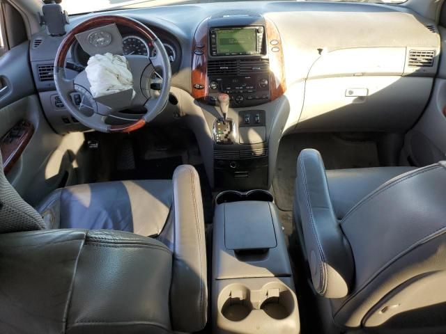 2005 Toyota Sienna XLE