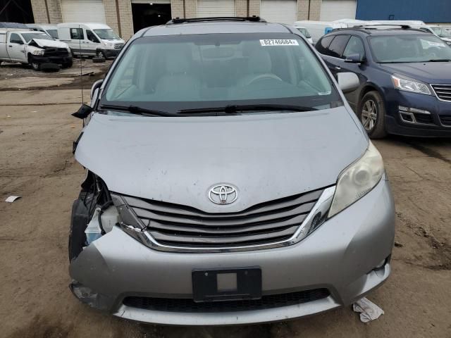 2012 Toyota Sienna XLE