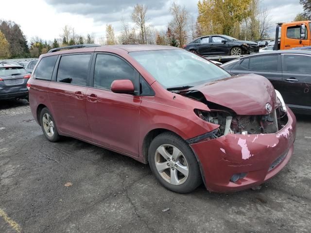 2013 Toyota Sienna LE