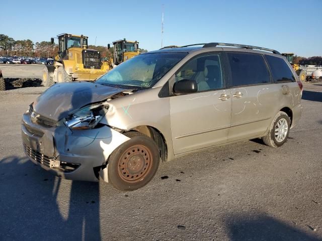 2005 Toyota Sienna CE