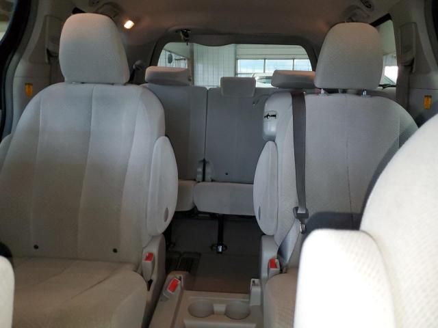 2013 Toyota Sienna LE