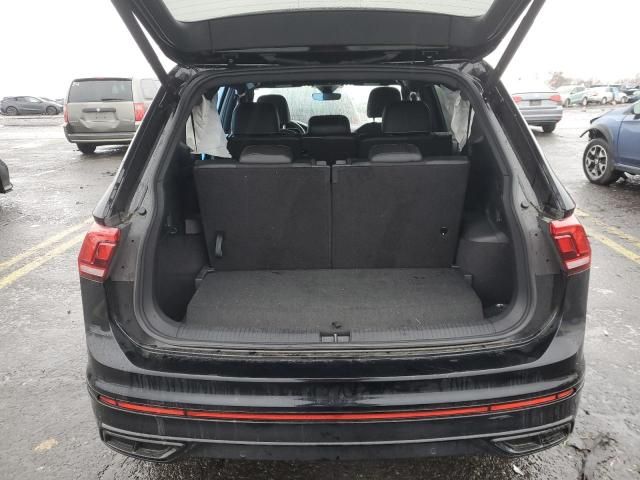 2023 Volkswagen Tiguan SE R-LINE Black