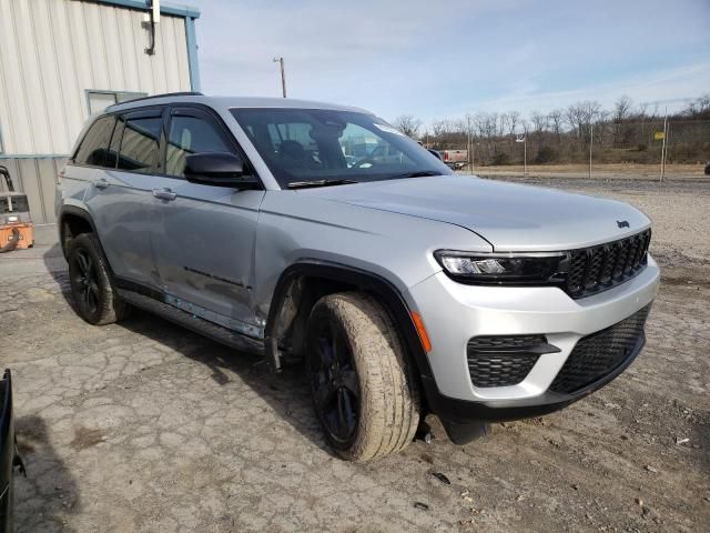 2023 Jeep Grand Cherokee Laredo