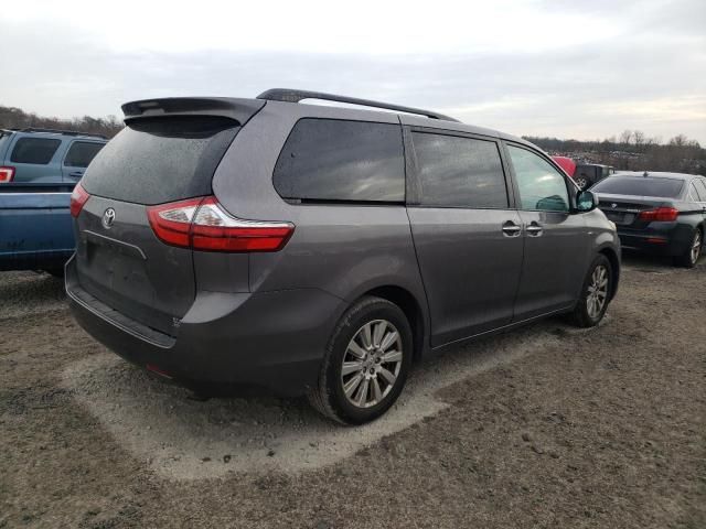 2017 Toyota Sienna XLE