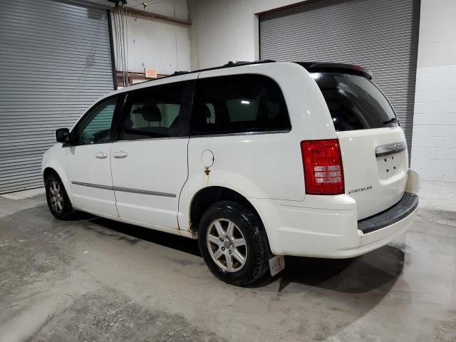 2010 Chrysler Town & Country Touring