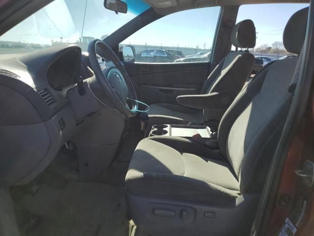 2008 Toyota Sienna LE