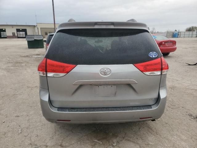 2011 Toyota Sienna LE