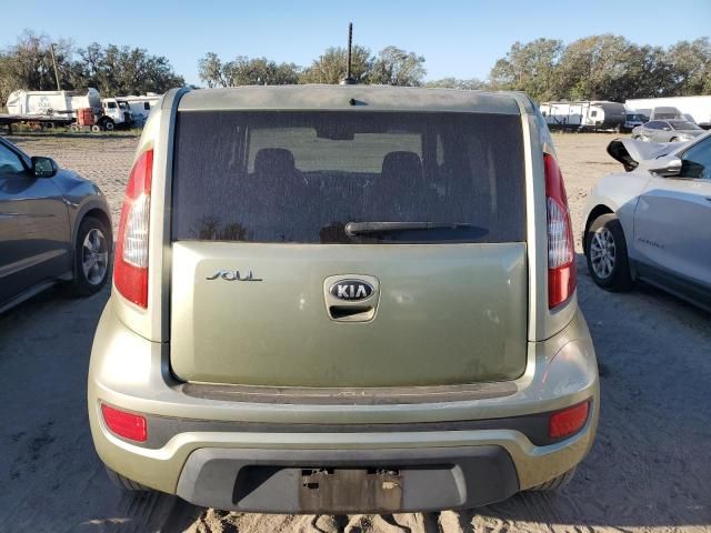 2013 KIA Soul +