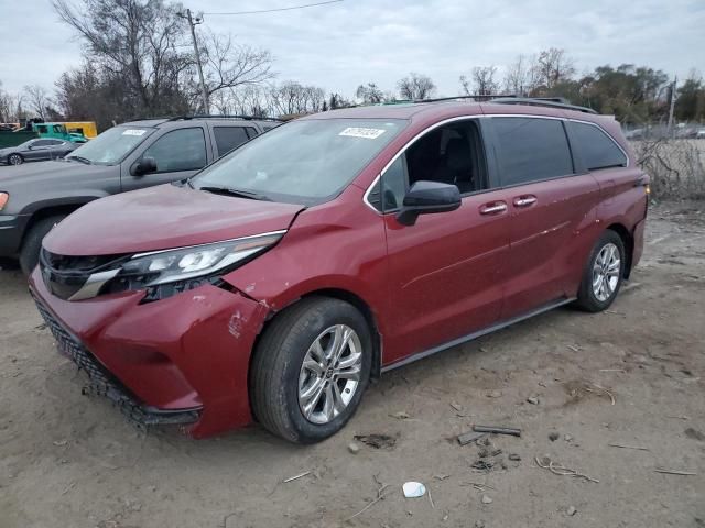 2022 Toyota Sienna XSE