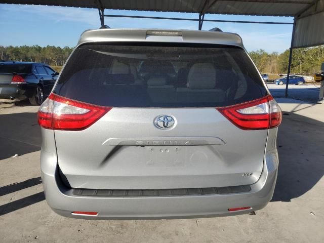 2015 Toyota Sienna XLE