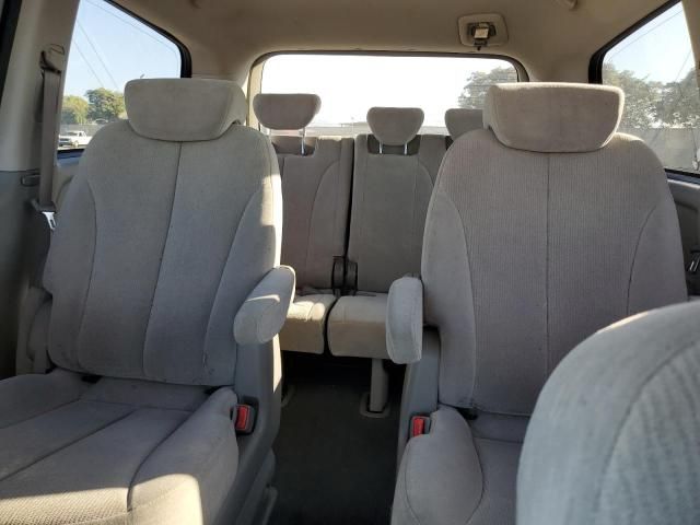 2008 KIA Sedona EX