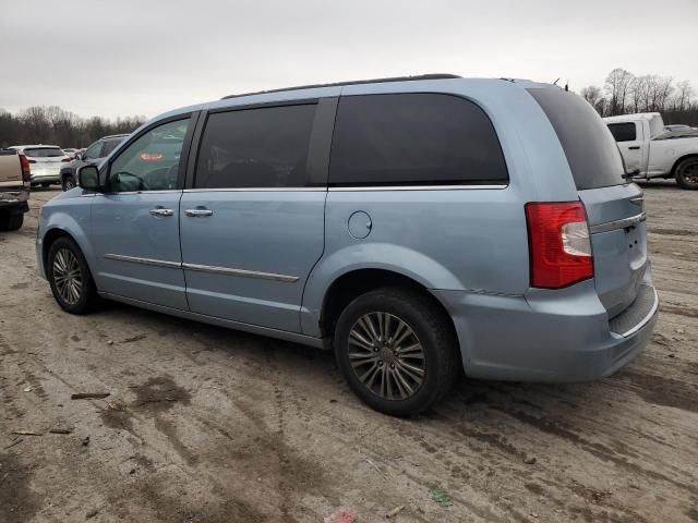 2013 Chrysler Town & Country Touring L