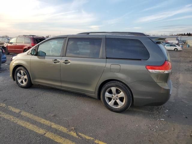 2011 Toyota Sienna LE