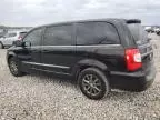 2015 Chrysler Town & Country S