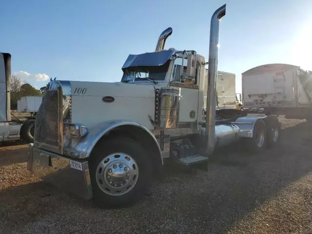 2001 Peterbilt 379