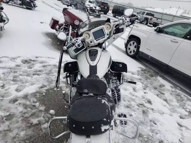 2017 Indian Motorcycle Co. Chieftain