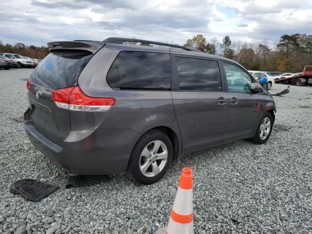 2013 Toyota Sienna LE