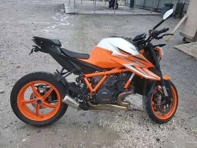 2023 KTM 1290 Super Duke R