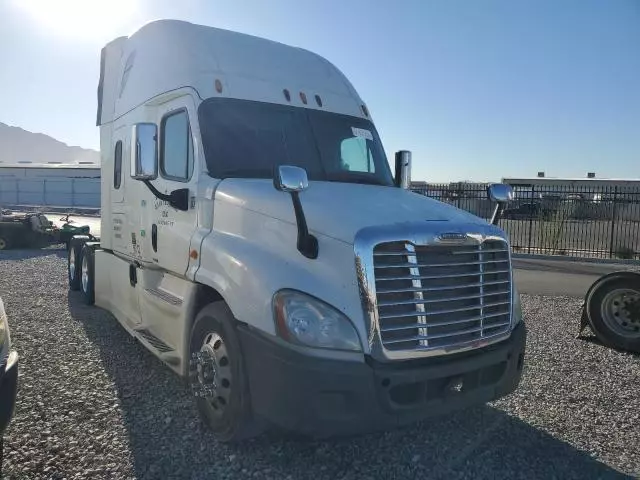 2015 Freightliner Cascadia 125