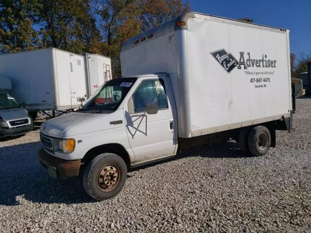 2001 Ford Econoline E350 Super Duty Cutaway Van