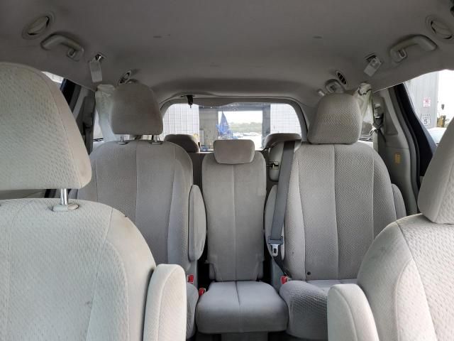 2012 Toyota Sienna LE