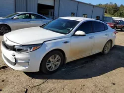 KIA Vehiculos salvage en venta: 2016 KIA Optima LX