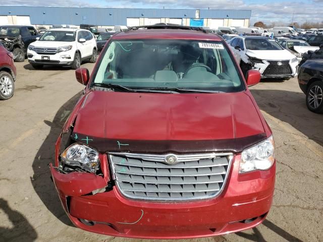 2009 Chrysler Town & Country Touring