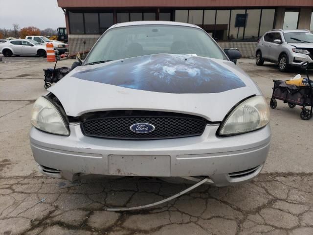 2005 Ford Taurus SE