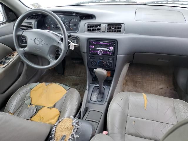 2000 Toyota Camry LE