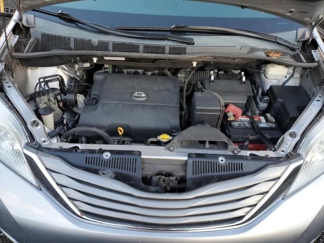 2012 Toyota Sienna XLE