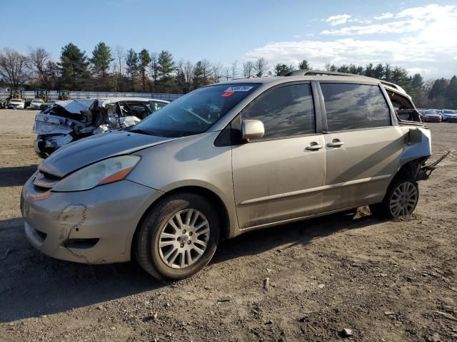 2010 Toyota Sienna XLE