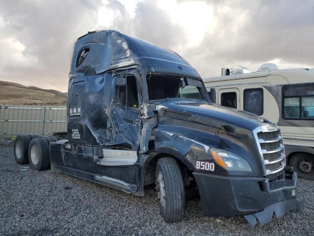 2019 Freightliner Cascadia 126