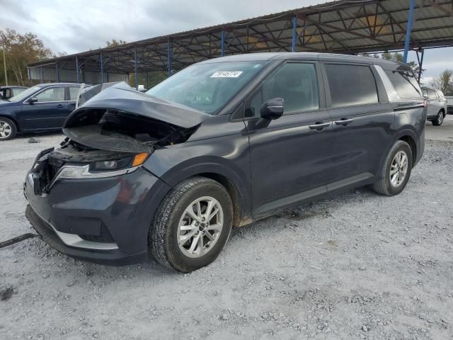 2022 KIA Carnival LX